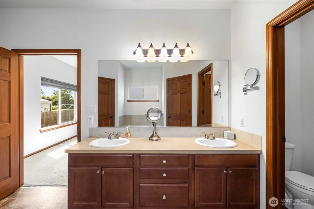 1810 Tundra Loop Mount Vernon, WA 98273