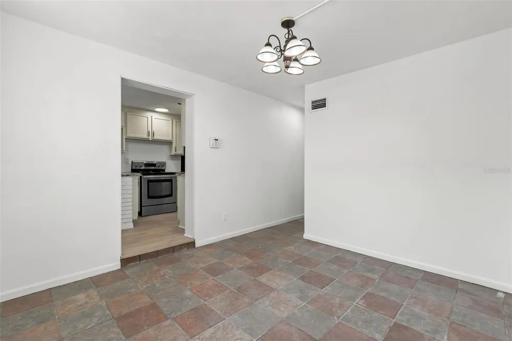 1432 RICHMOND AVENUE Daytona Beach, FL 32117