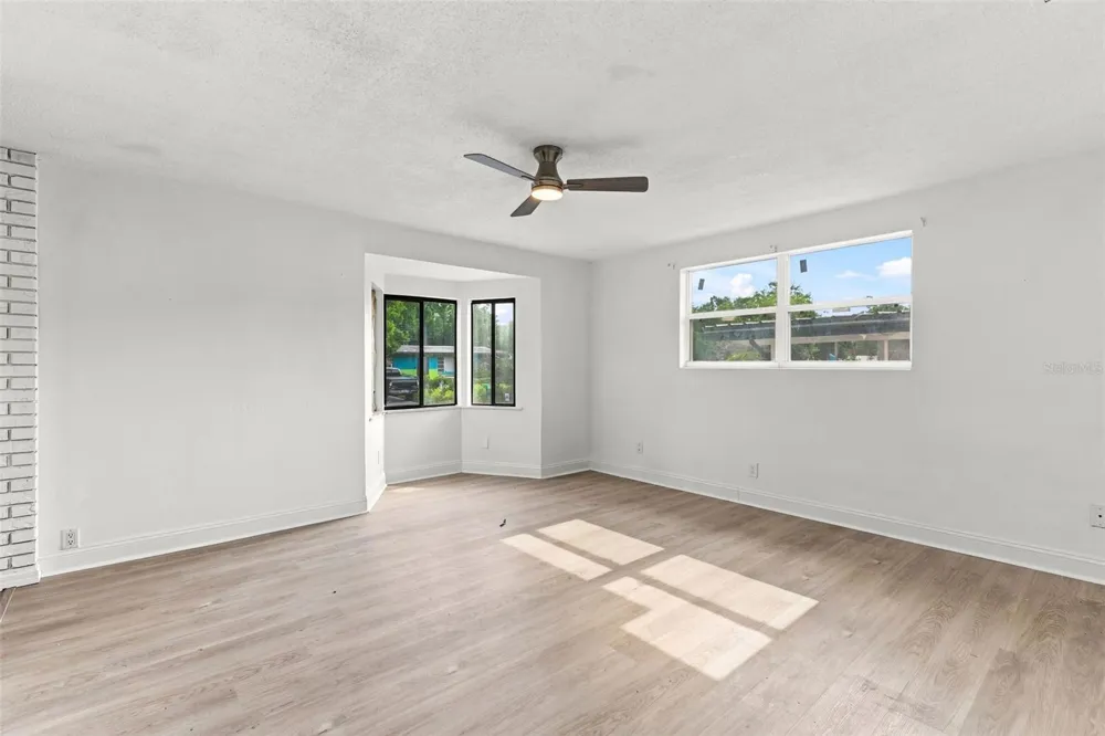 1432 RICHMOND AVENUE Daytona Beach, FL 32117