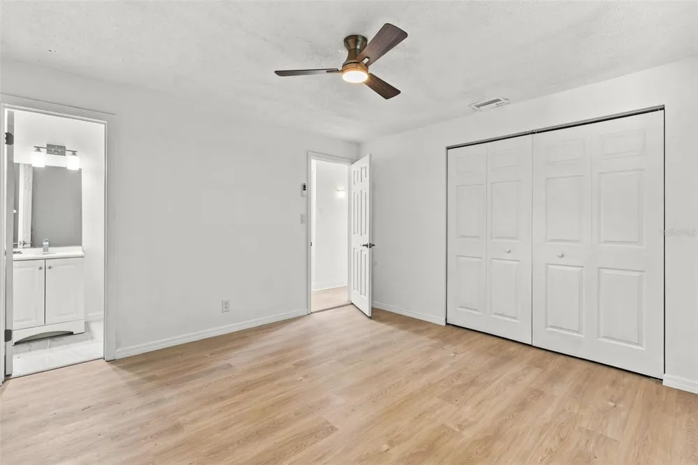 1432 RICHMOND AVENUE Daytona Beach, FL 32117