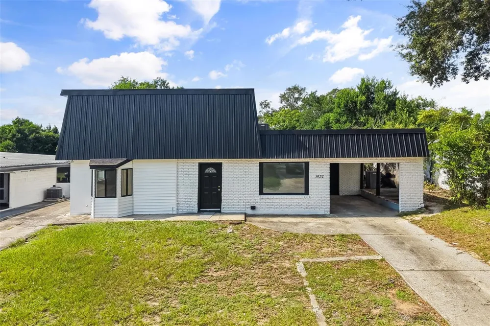 1432 RICHMOND AVENUE Daytona Beach, FL 32117