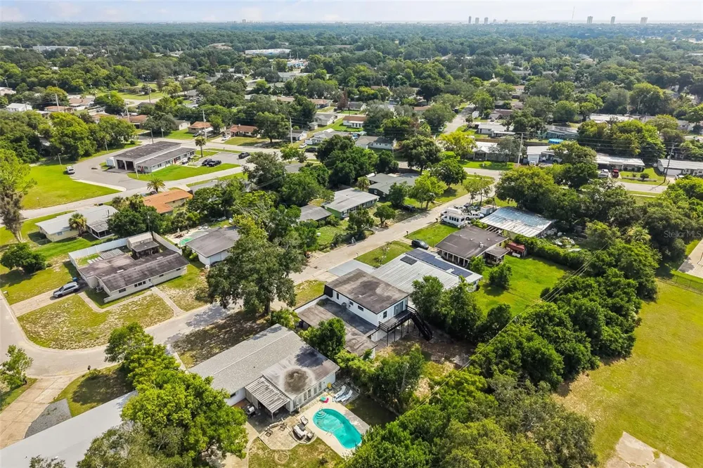 1432 RICHMOND AVENUE Daytona Beach, FL 32117