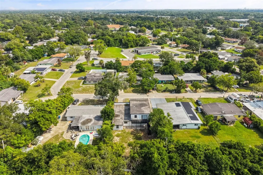 1432 RICHMOND AVENUE Daytona Beach, FL 32117