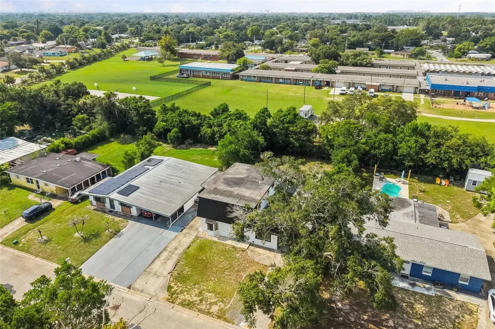 1432 RICHMOND AVENUE Daytona Beach, FL 32117