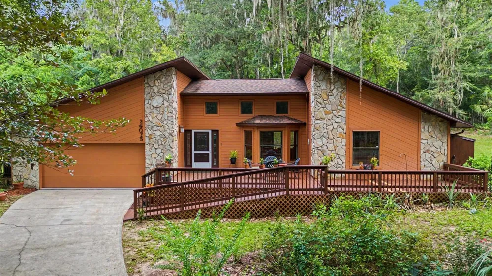 24075 WINDING CREEK DRIVE Brooksville, FL 34601