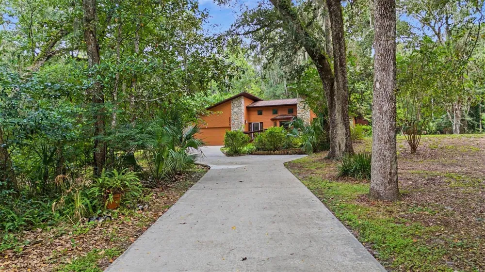 24075 WINDING CREEK DRIVE Brooksville, FL 34601