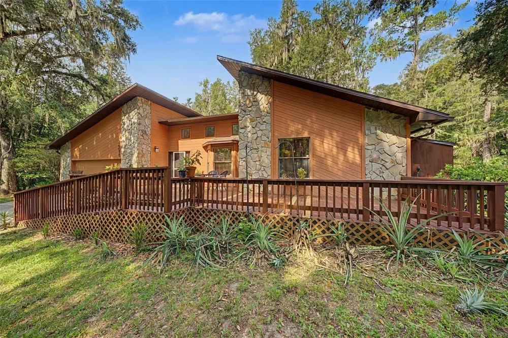 24075 WINDING CREEK DRIVE Brooksville, FL 34601