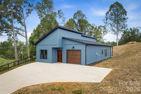 909 Overlook Drive SW