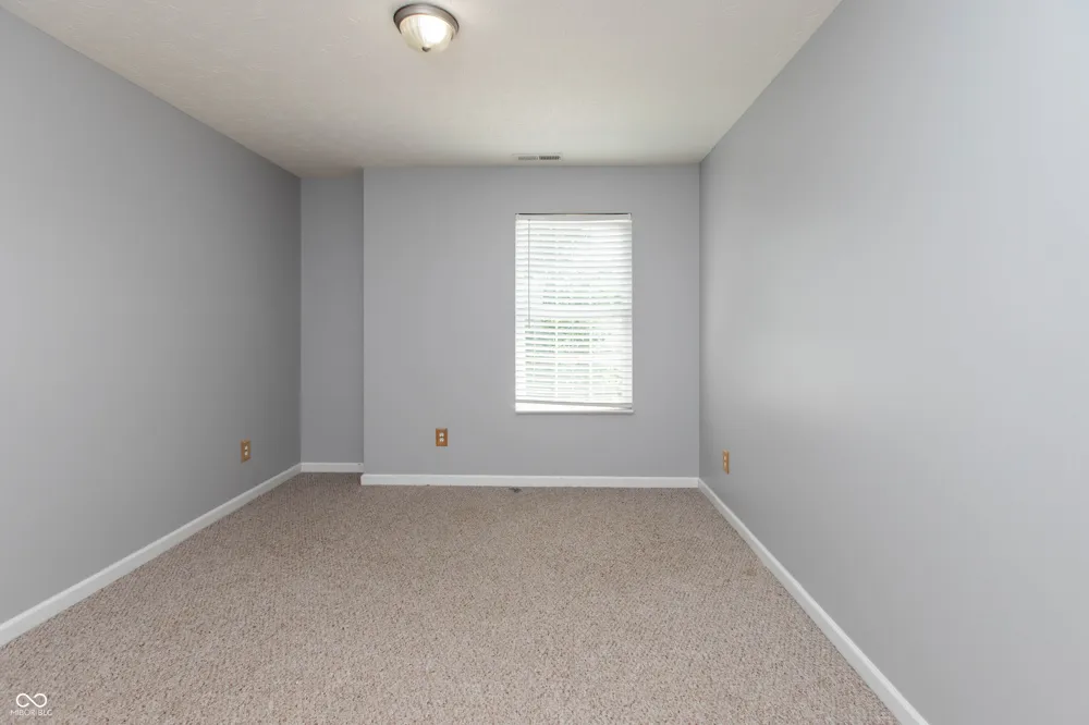1324 Niagara Lane Franklin, IN 46131