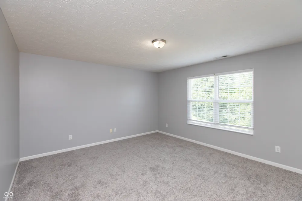 1324 Niagara Lane Franklin, IN 46131