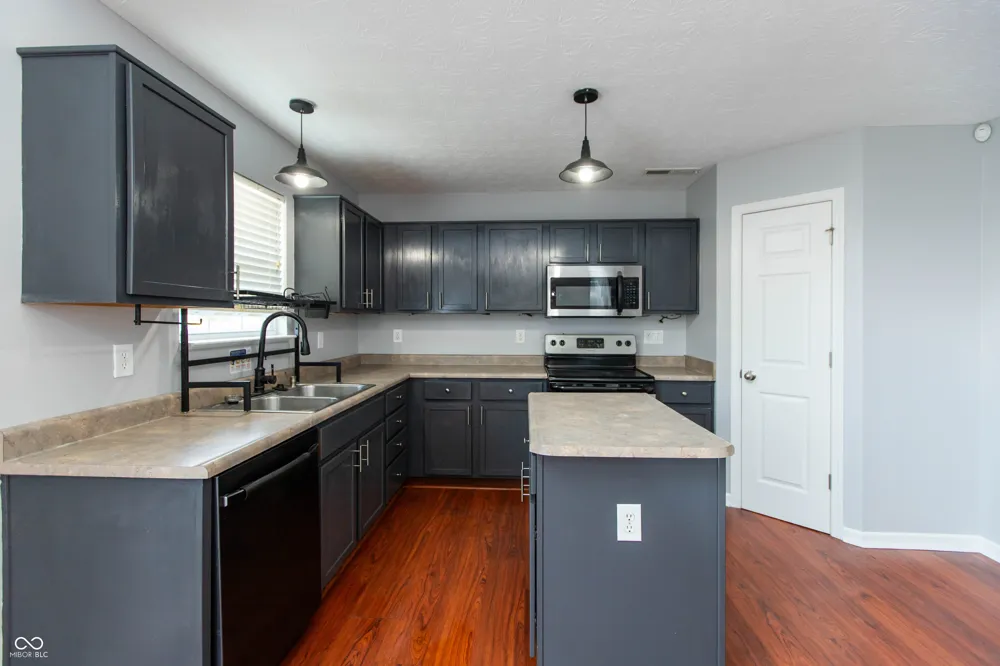 1324 Niagara Lane Franklin, IN 46131