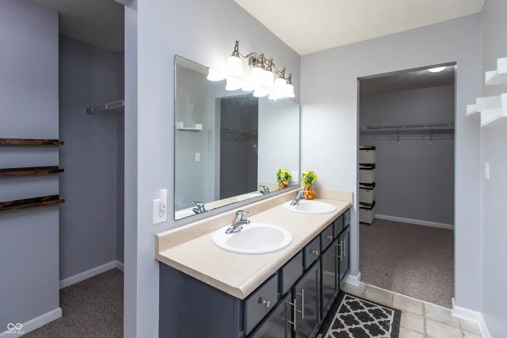 1324 Niagara Lane Franklin, IN 46131