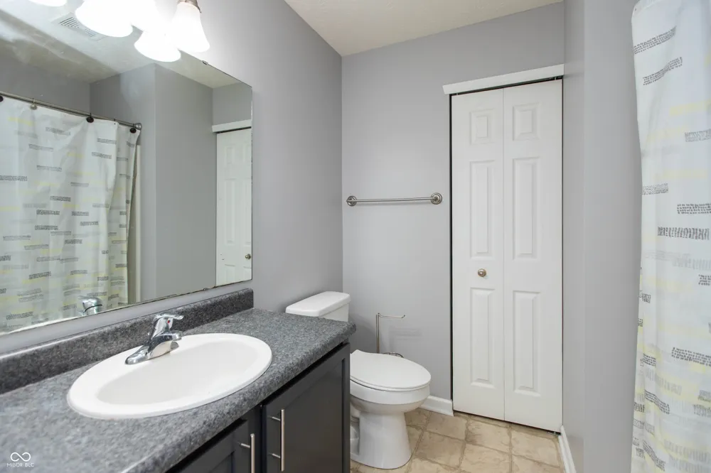 1324 Niagara Lane Franklin, IN 46131
