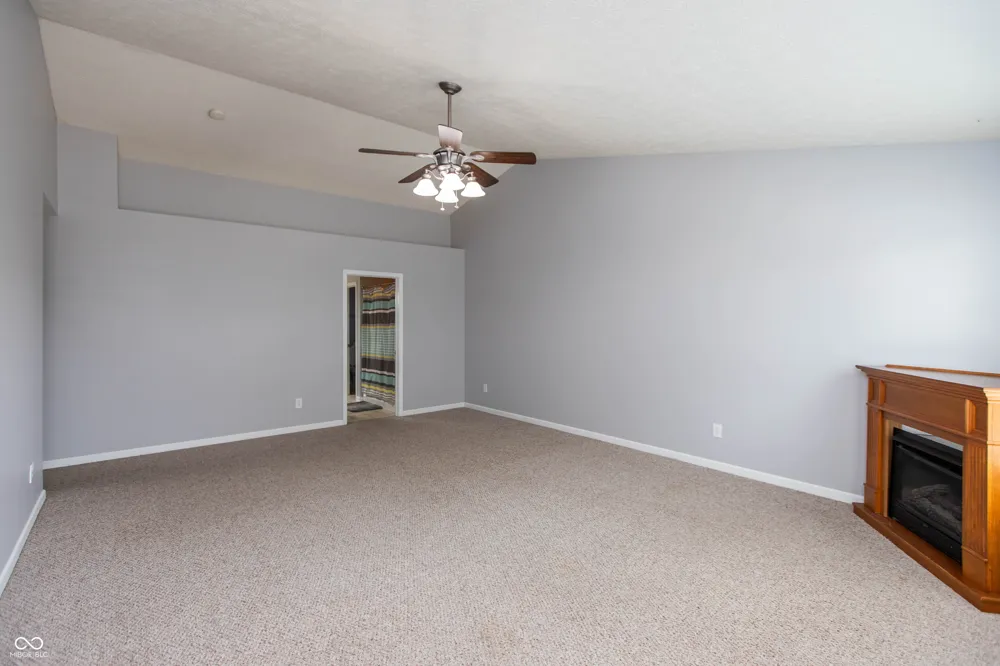 1324 Niagara Lane Franklin, IN 46131