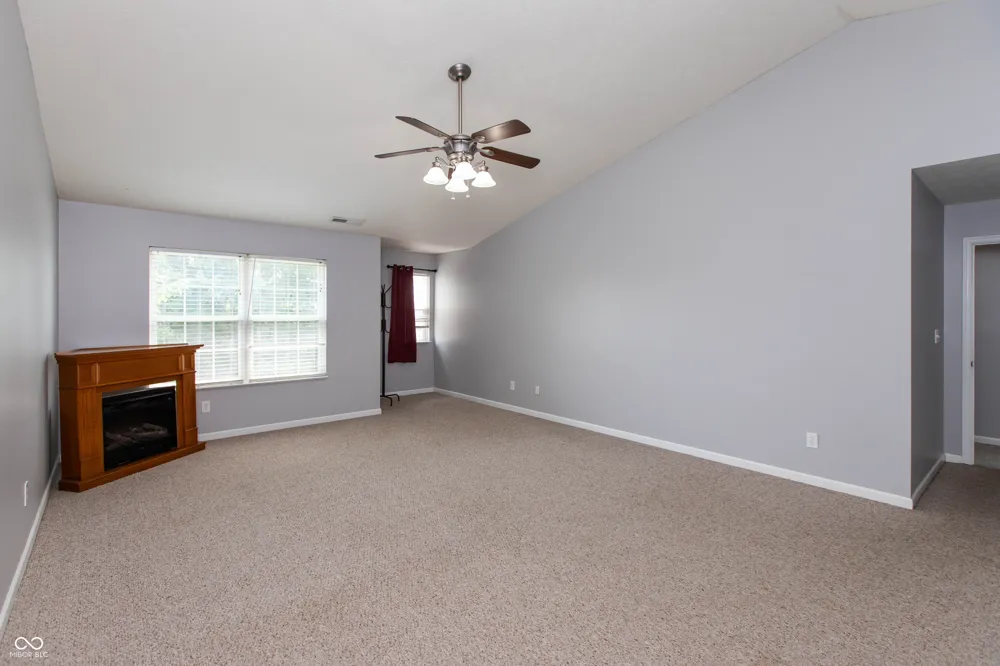 1324 Niagara Lane Franklin, IN 46131