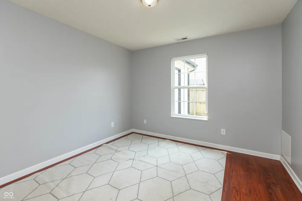 1324 Niagara Lane Franklin, IN 46131