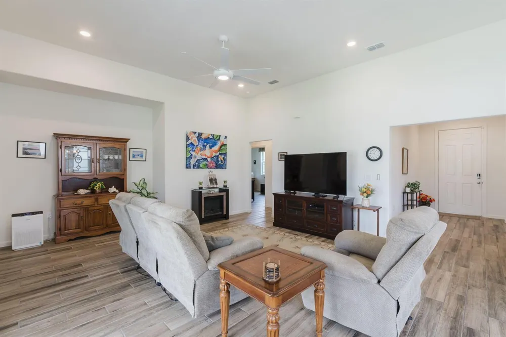 1480 MULLIGAN DRIVE Vero Beach, FL 32966