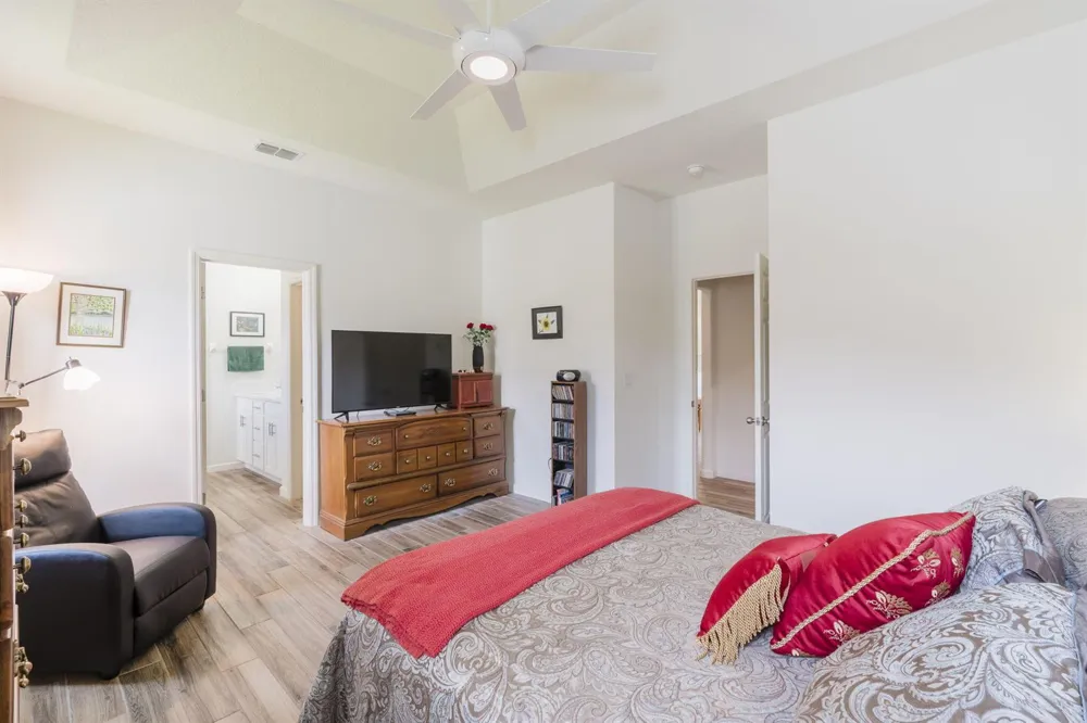 1480 MULLIGAN DRIVE Vero Beach, FL 32966
