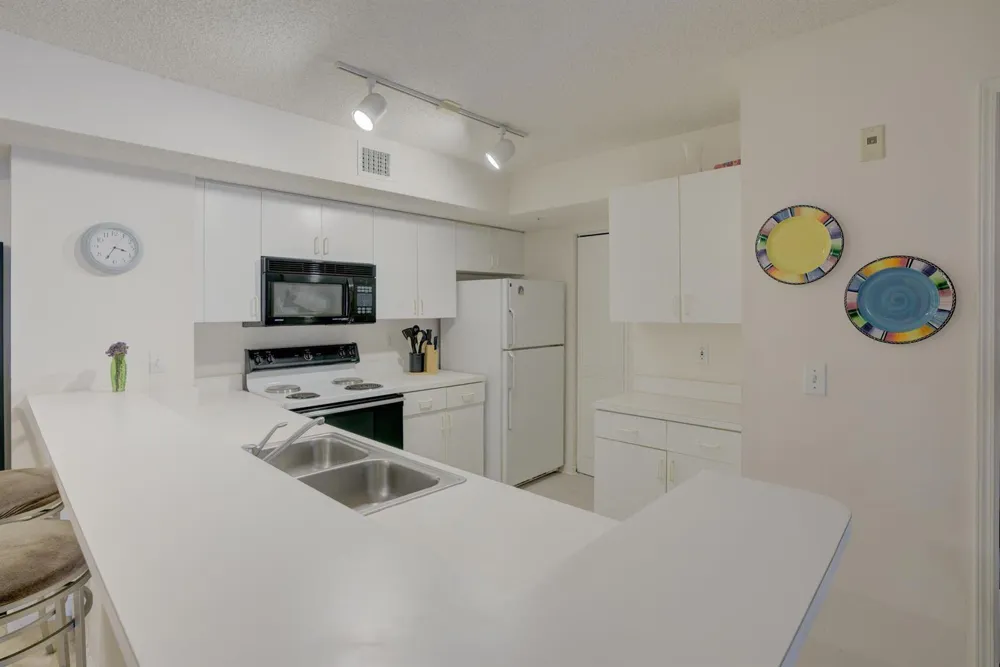 242 VILLAGE BOULEVARD #2205 Tequesta, FL 33469