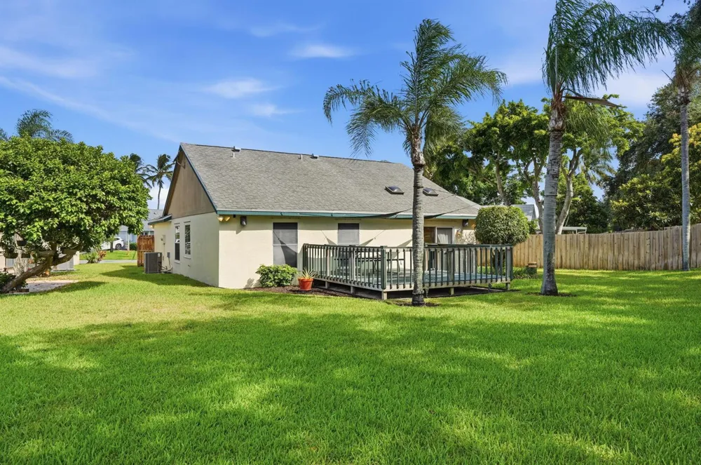 19 MISTY MEADOW DRIVE Boynton Beach, FL 33436
