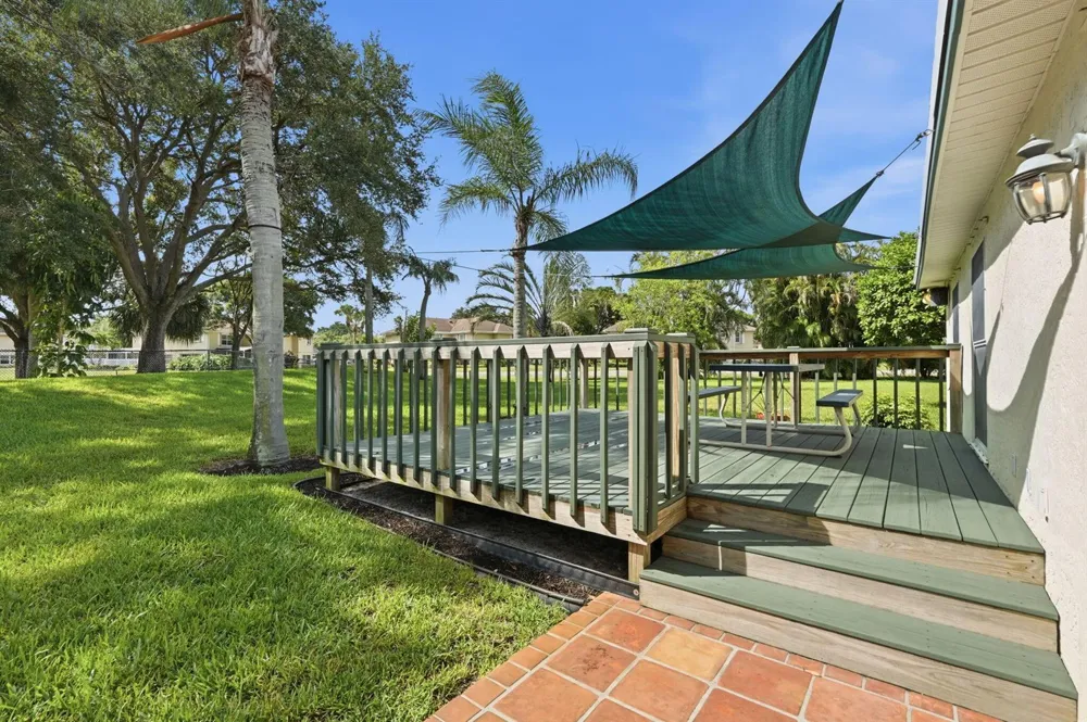 19 MISTY MEADOW DRIVE Boynton Beach, FL 33436