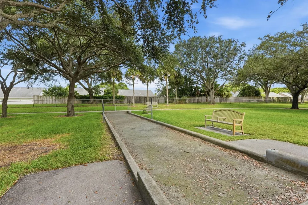 19 MISTY MEADOW DRIVE Boynton Beach, FL 33436