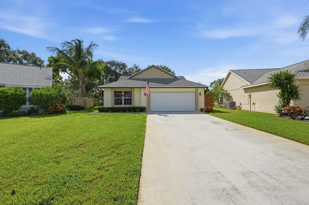 19 MISTY MEADOW DRIVE Boynton Beach, FL 33436
