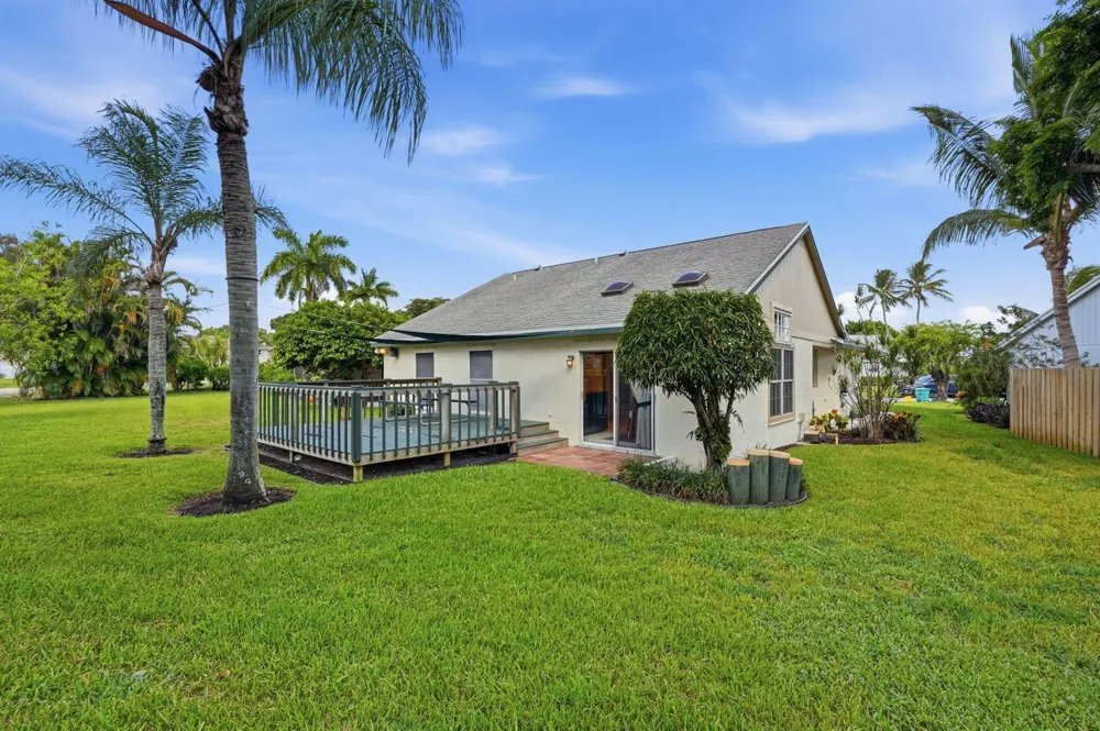19 MISTY MEADOW DRIVE Boynton Beach, FL 33436