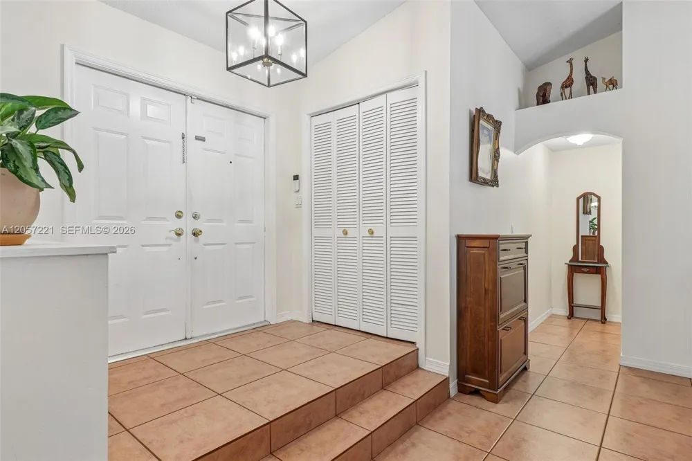 13100 NW 11th Dr Sunrise, FL 33323