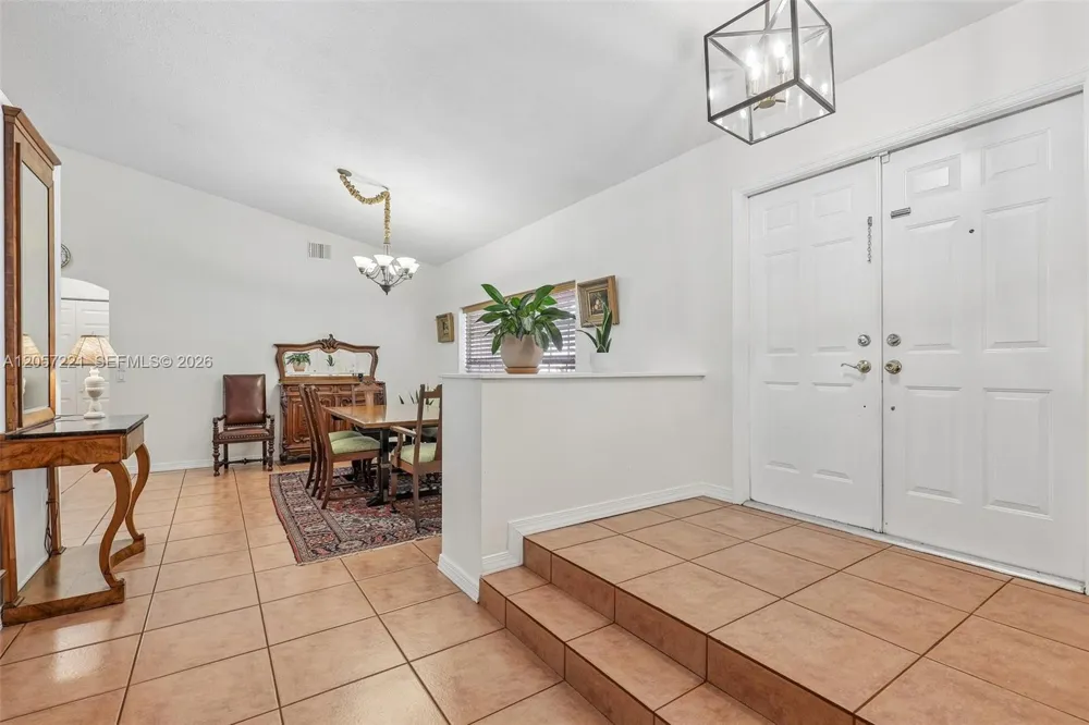 13100 NW 11th Dr Sunrise, FL 33323