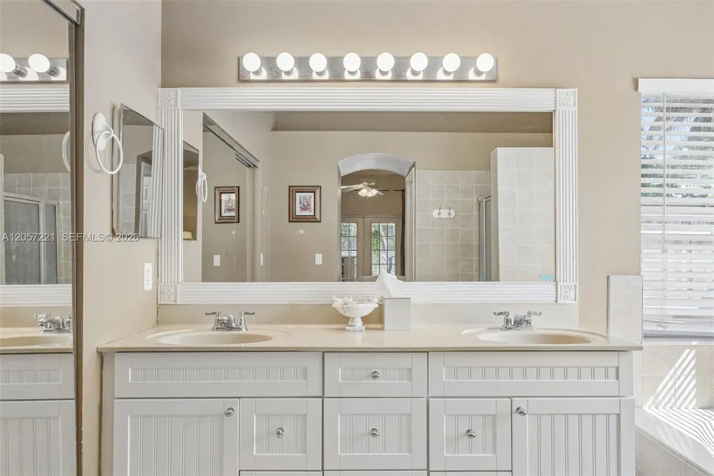 13100 NW 11th Dr Sunrise, FL 33323