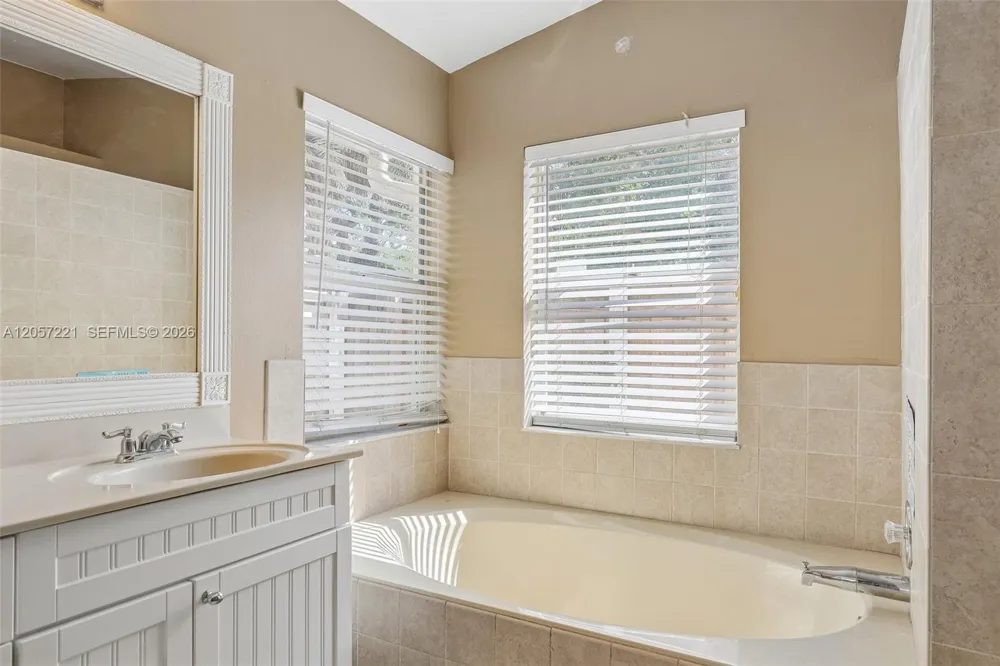 13100 NW 11th Dr Sunrise, FL 33323