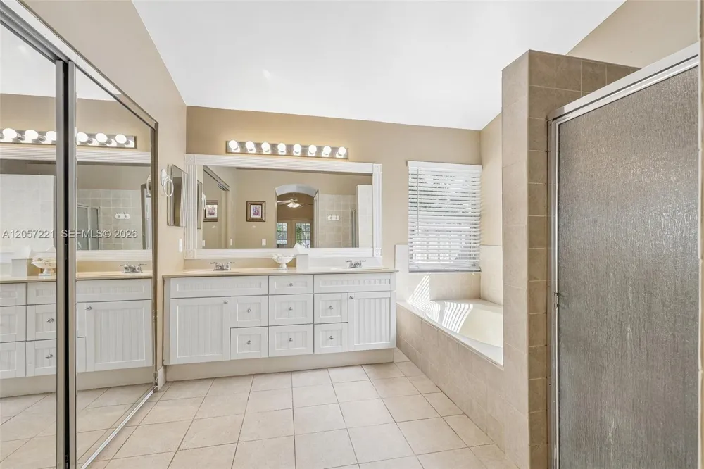 13100 NW 11th Dr Sunrise, FL 33323
