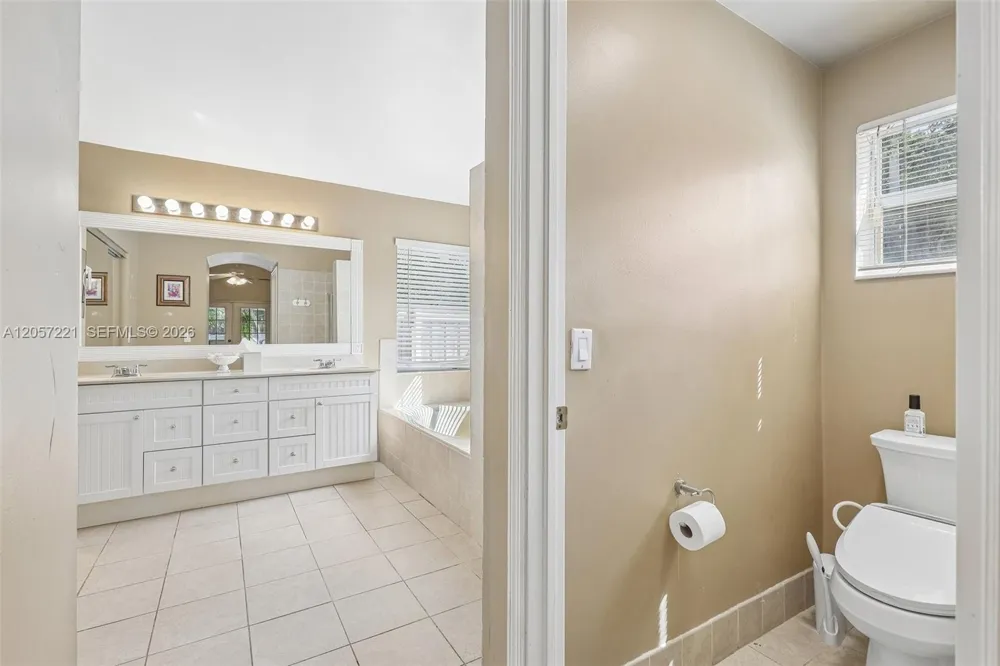 13100 NW 11th Dr Sunrise, FL 33323