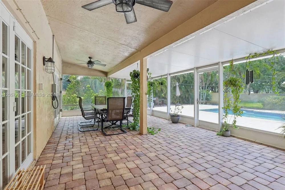 13100 NW 11th Dr Sunrise, FL 33323