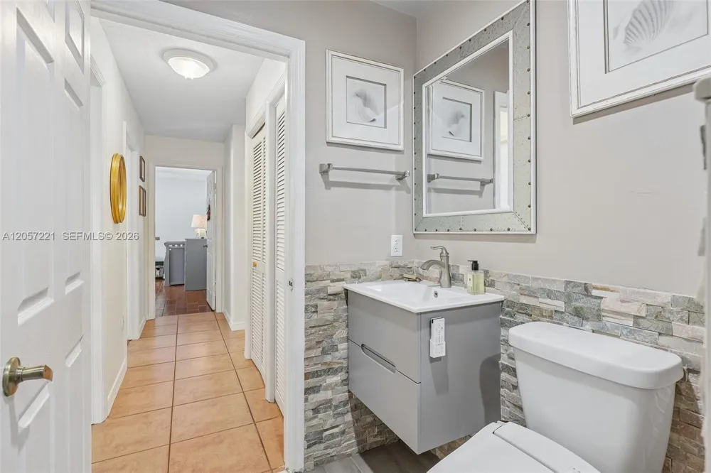 13100 NW 11th Dr Sunrise, FL 33323