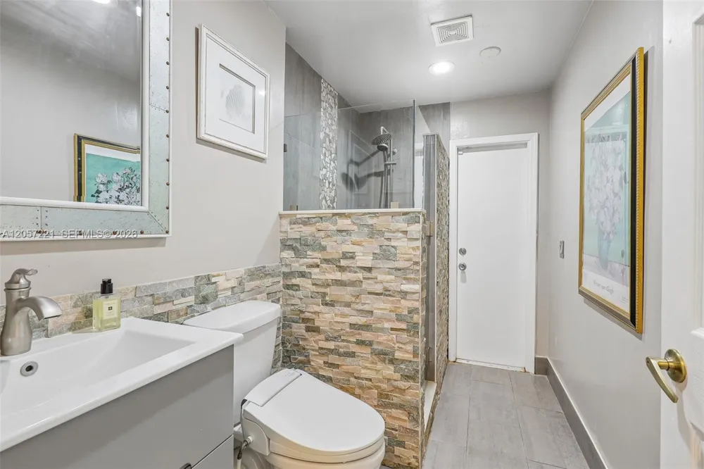 13100 NW 11th Dr Sunrise, FL 33323