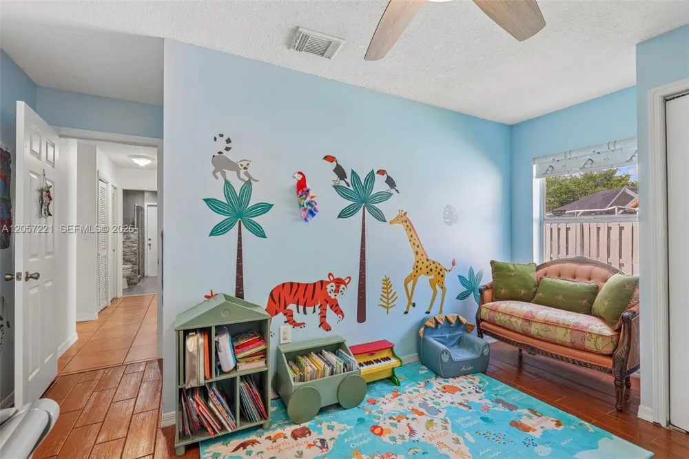 13100 NW 11th Dr Sunrise, FL 33323