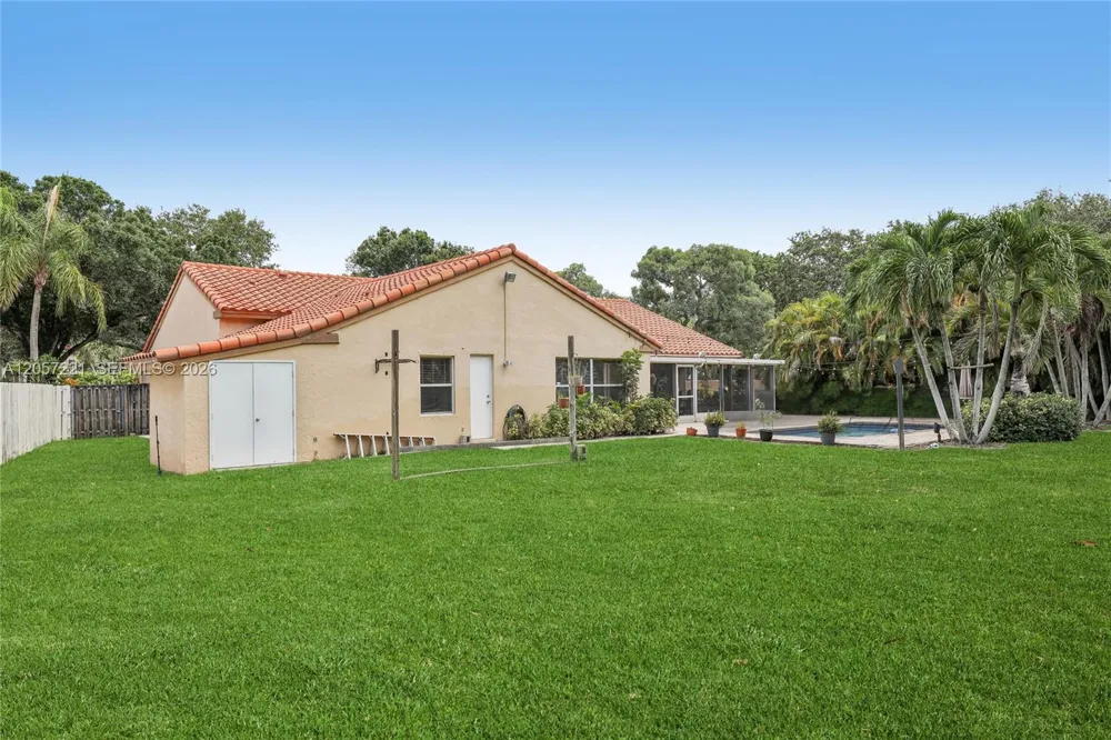 13100 NW 11th Dr Sunrise, FL 33323