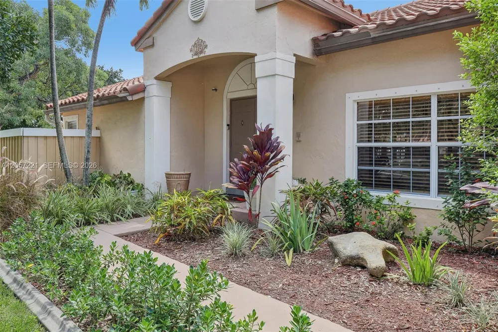 13100 NW 11th Dr Sunrise, FL 33323