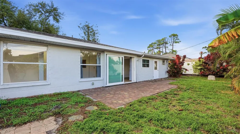 1329 NANTUCKET ROAD Venice, FL 34293