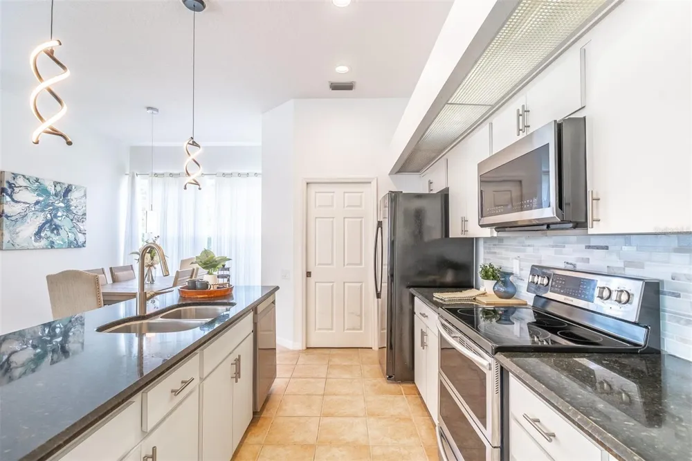 3000 HATTERAS POINT Oviedo, FL 32765