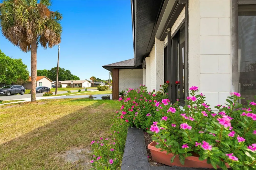 10500 RAMBLEWOOD ROAD Orlando, FL 32837
