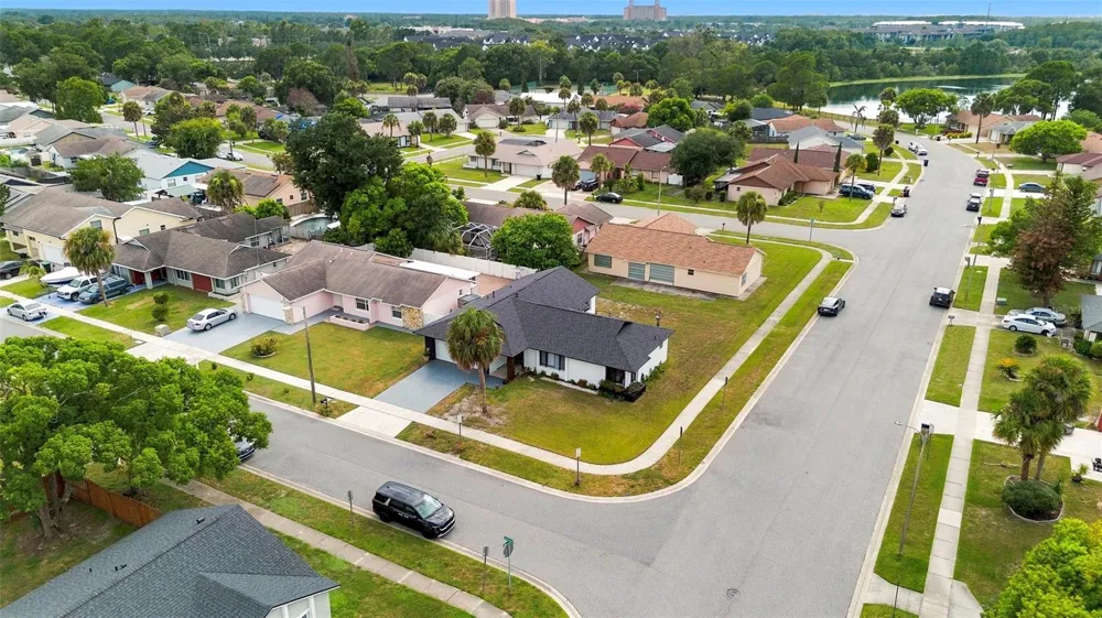 10500 RAMBLEWOOD ROAD Orlando, FL 32837