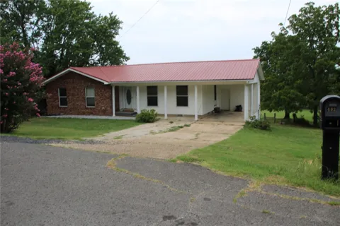 402 Canaan Road