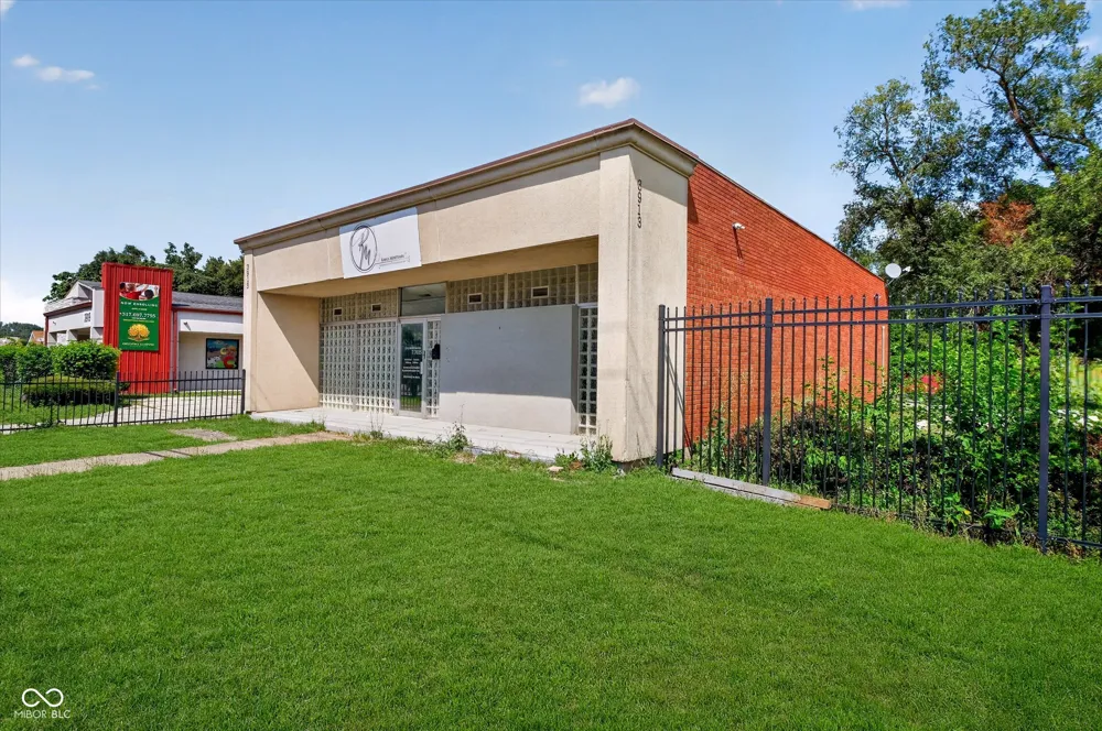 3913 Keystone Avenue Indianapolis, IN 46205