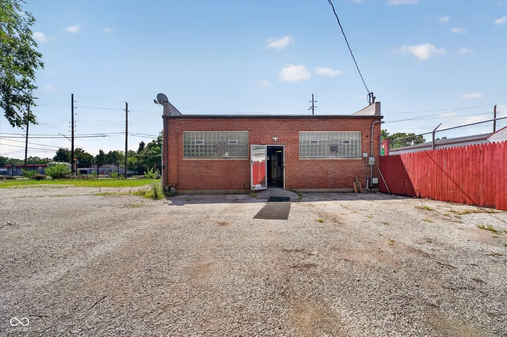 3913 Keystone Avenue Indianapolis, IN 46205