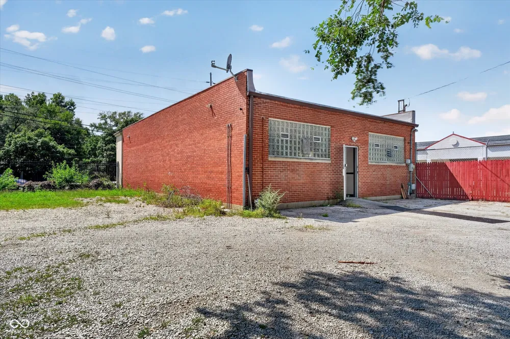3913 Keystone Avenue Indianapolis, IN 46205