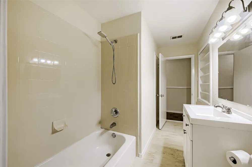 7053 Brooks Avenue Richland Hills, TX 76118