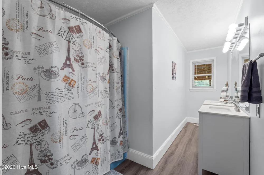 423 S Edgewood Circle Whiteville, NC 28472